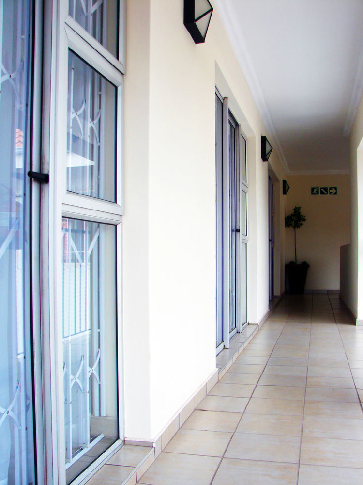 17 On 13Th Guest House Edenvale Esterno foto